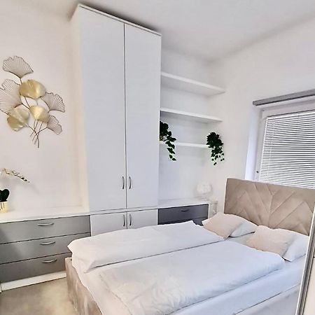 Ljubljana Central Lux Apartment With Free Parking Exterior photo